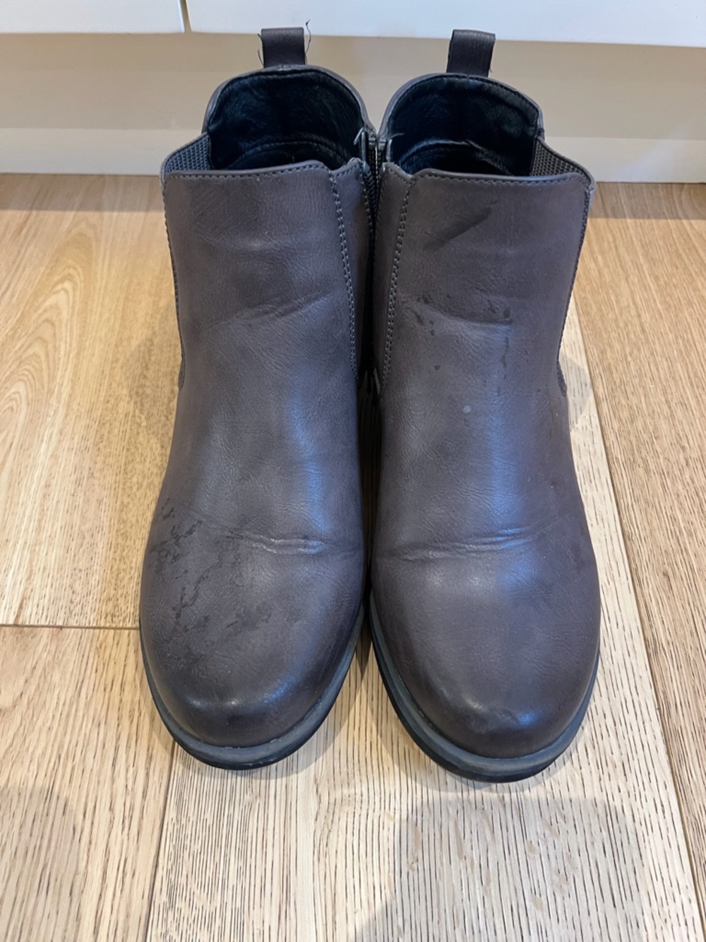 Romika size 39 Classic purple Brown Leather Ankle Boots